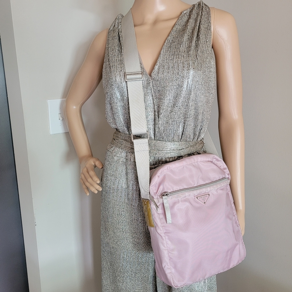 Final Price🏷 Authentic Pink Prada crossbody Bag with Authencity Card